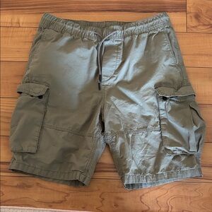 H&M Khaki Cargo Shorts for Men